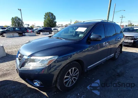 2016 Nissan Pathfinder Sl z USA, uszkodzony, nr VIN 5N1AR2MM0GC625764